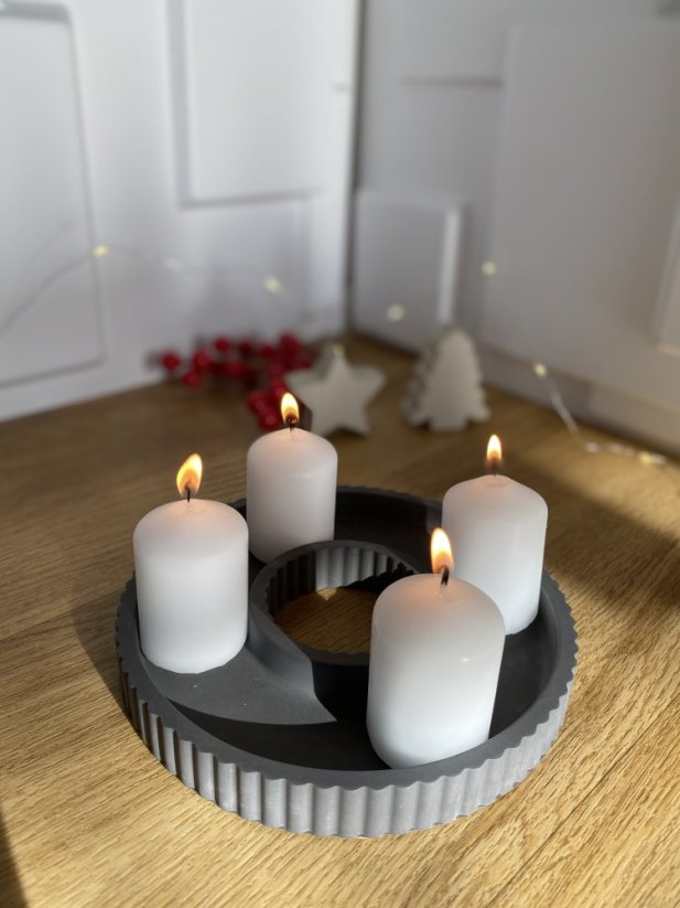 Kulatý tác VROUBKOVANÝ - Materiál: Černá