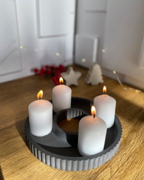 Betonové adventní věnce: Moderní a nadčasová dekorace