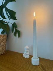 Minimalistický svícen na kónickou svíčku