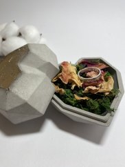 Geometrická betonová krabička SRDCE