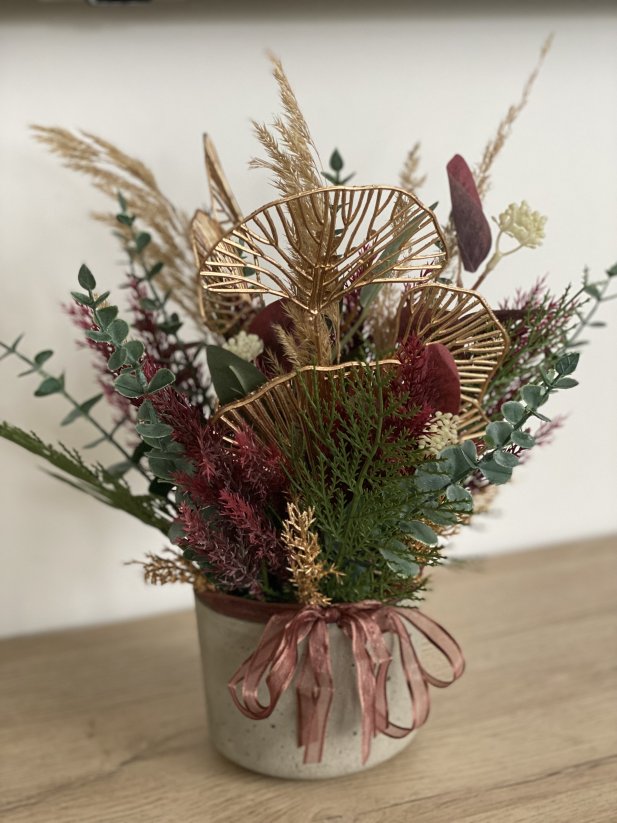 Aranžmá v betonovém květináči BURGUNDY a ZLATÁ
