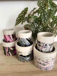 Set květináčů s mramorovým efektem