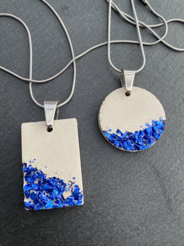 Betonový náhrdelník - Barva kamínků: Měděná