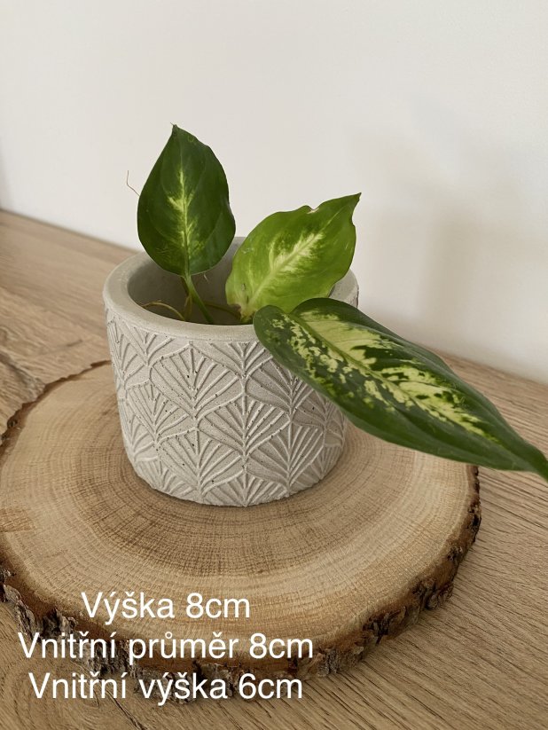 Betonový květináč vzor listy