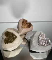 Geometrická betonová krabička SRDCE