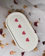 Oválný podtácek se srdíčky