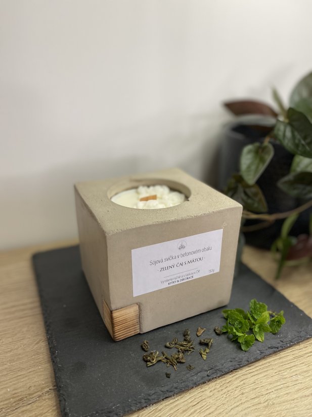 Sójová svíčka v betonu ve tvaru krychle ORIGINAL - Vůně: Zelený čaj s mátou
