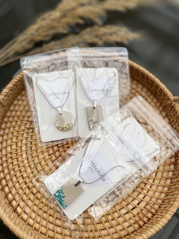 Betonový náhrdelník - Barva kamínků: Měděná